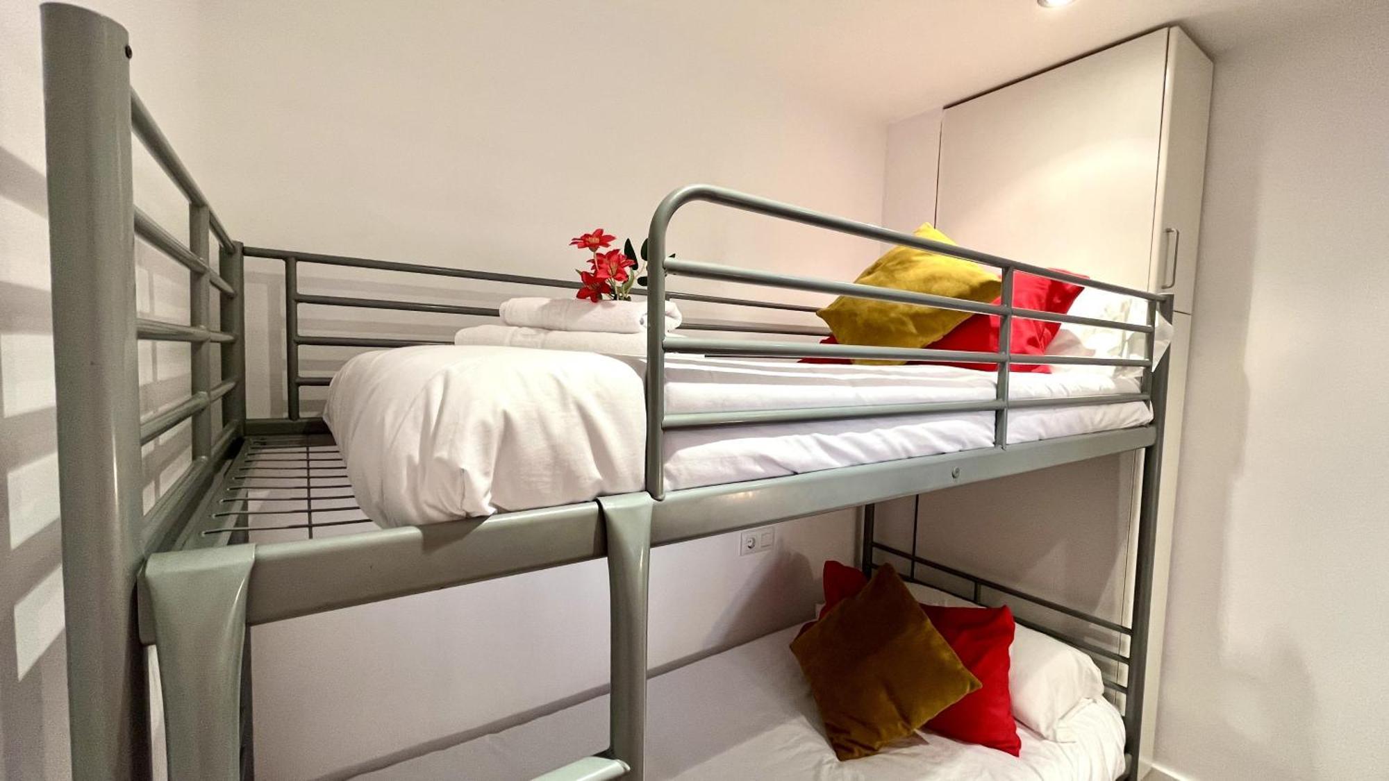 Casita Con Encanto Piscina Y Parking Apartment